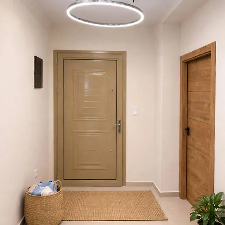 Waves Beachfront Apartman *